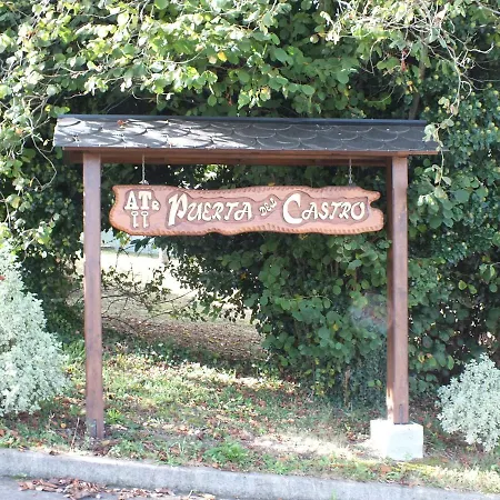 Puerta Del Castro Coana