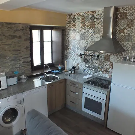 Puerta Del Castro Coana