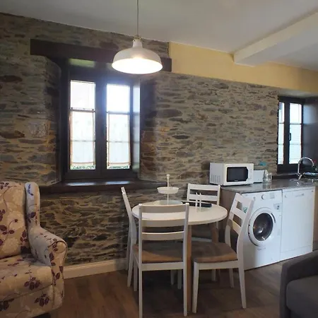 Puerta Del Castro Apartment *