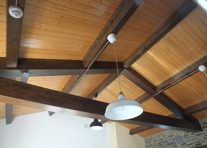 Puerta Del Castro * Coana