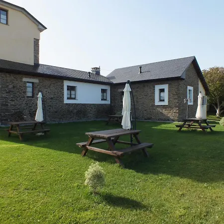 Puerta Del Castro * Coana