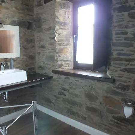 Puerta Del Castro Coana